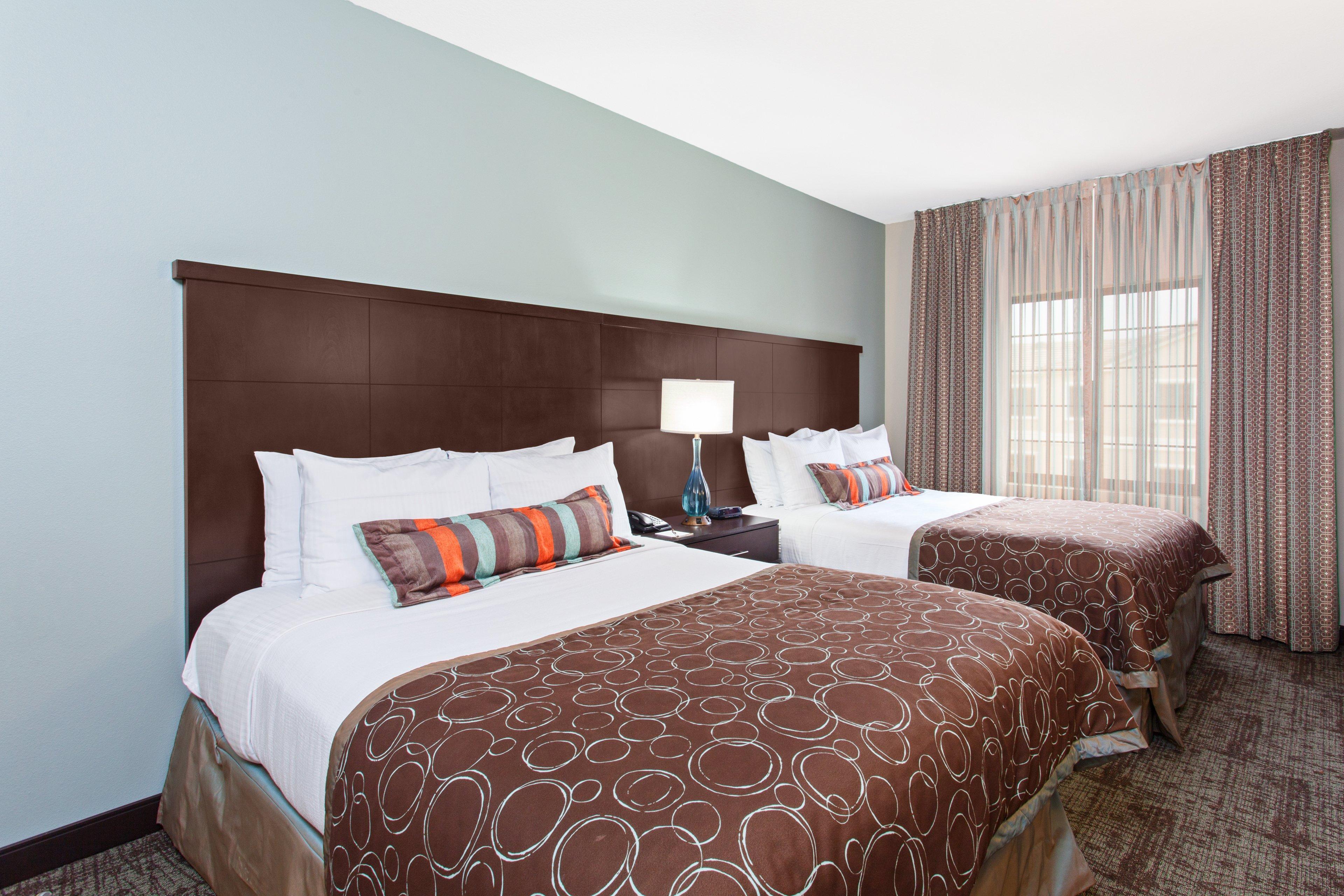 สเตย์บริดจ์ สวีท เออร์ไวน์ อีสต์/เลค ฟอเรสต์ Hotel เลคฟอเรสต์ ภายนอก รูปภาพ